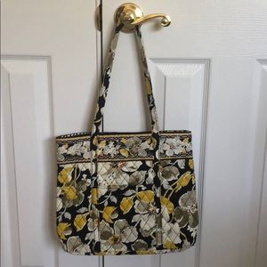 Like New Vera Bradley Iconic Tote